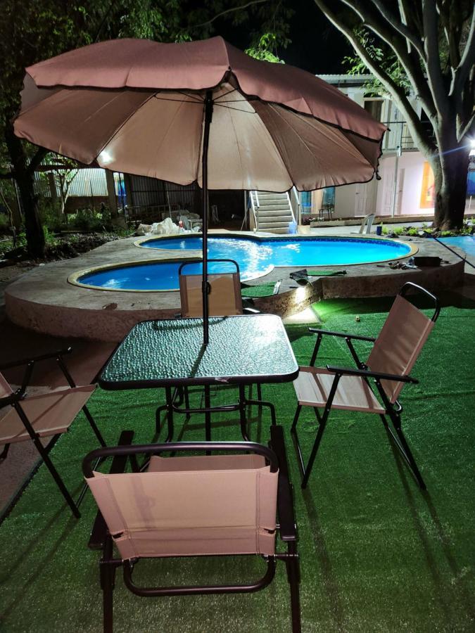 Wally World Inn โกมายากัว ภายนอก รูปภาพ